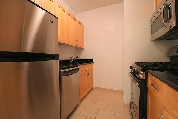 Rented by Corcoran | media 7