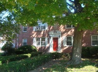 6 Standish Rd APT 3, Stamford, CT 06902