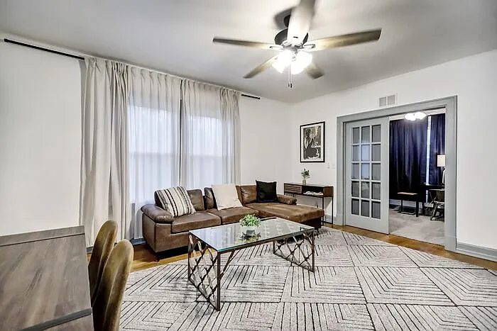 136 Phelps St — Photo 3