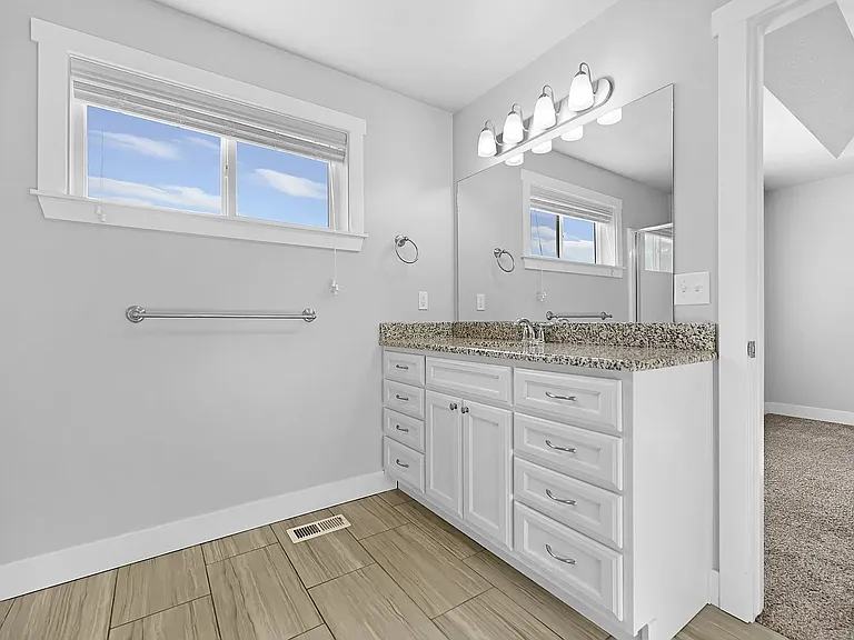 2444 N 200 E #2444 — Photo 22