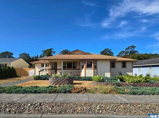 832 E Willow St, Sequim, WA