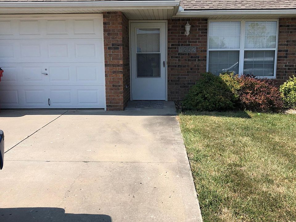 1st image of 1252 NW Woodbury Pl
