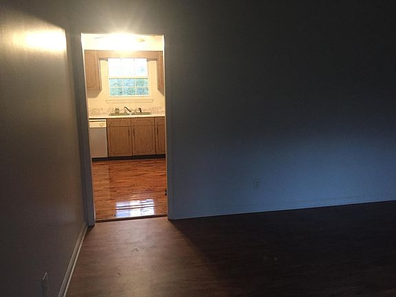 2nd image of 3500 Claremont Ave