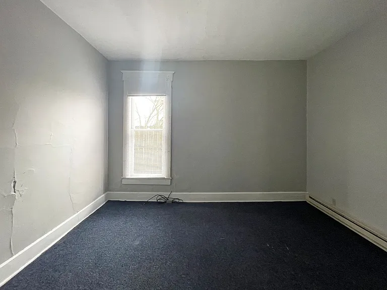 626-628 W Main St — Photo 38