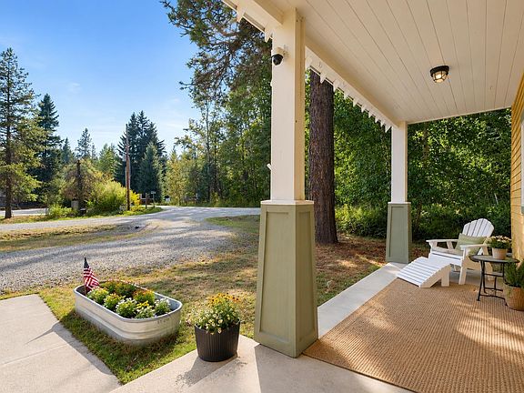 3rd image of 22 Granite Ridge Rd E