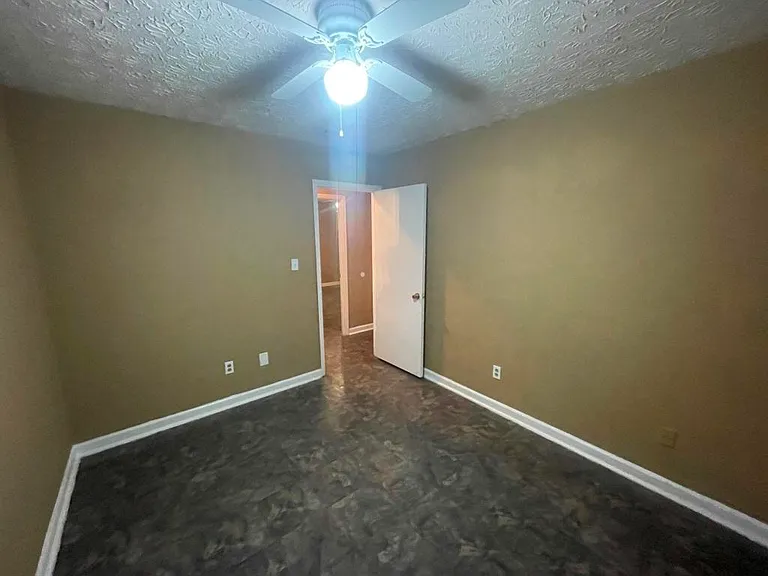 5133 Galbraith Cir — Photo 19