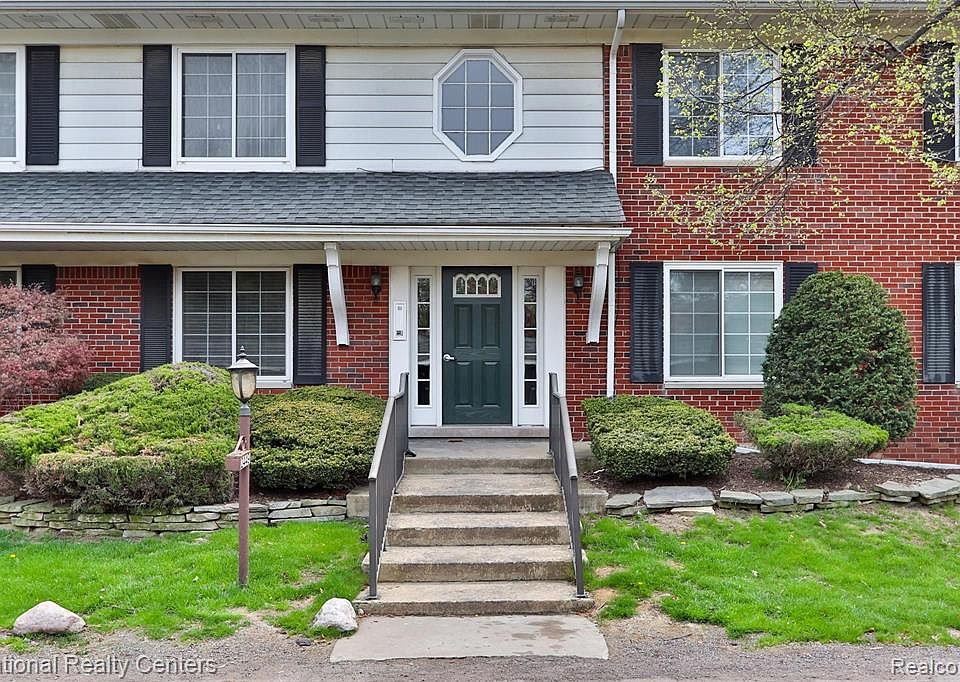2449 Mulberry Sq APT 32, Bloomfield Hills, MI 48302 Zillow