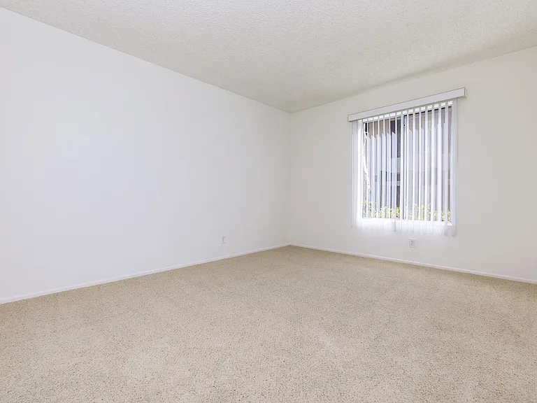Country Hills Apartment Homes — Photo 24