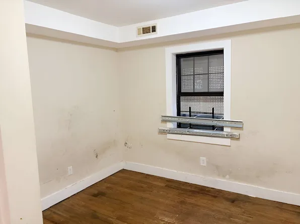 2517 Snyder Avenue image 7 of 14