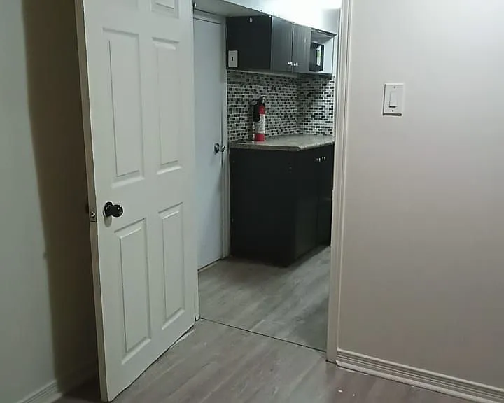 571 Danforth Rd #BASEMENT — Photo 9
