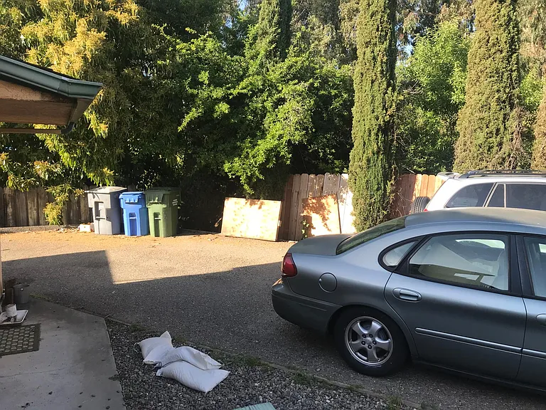 620 Johnson Ave — Photo 10