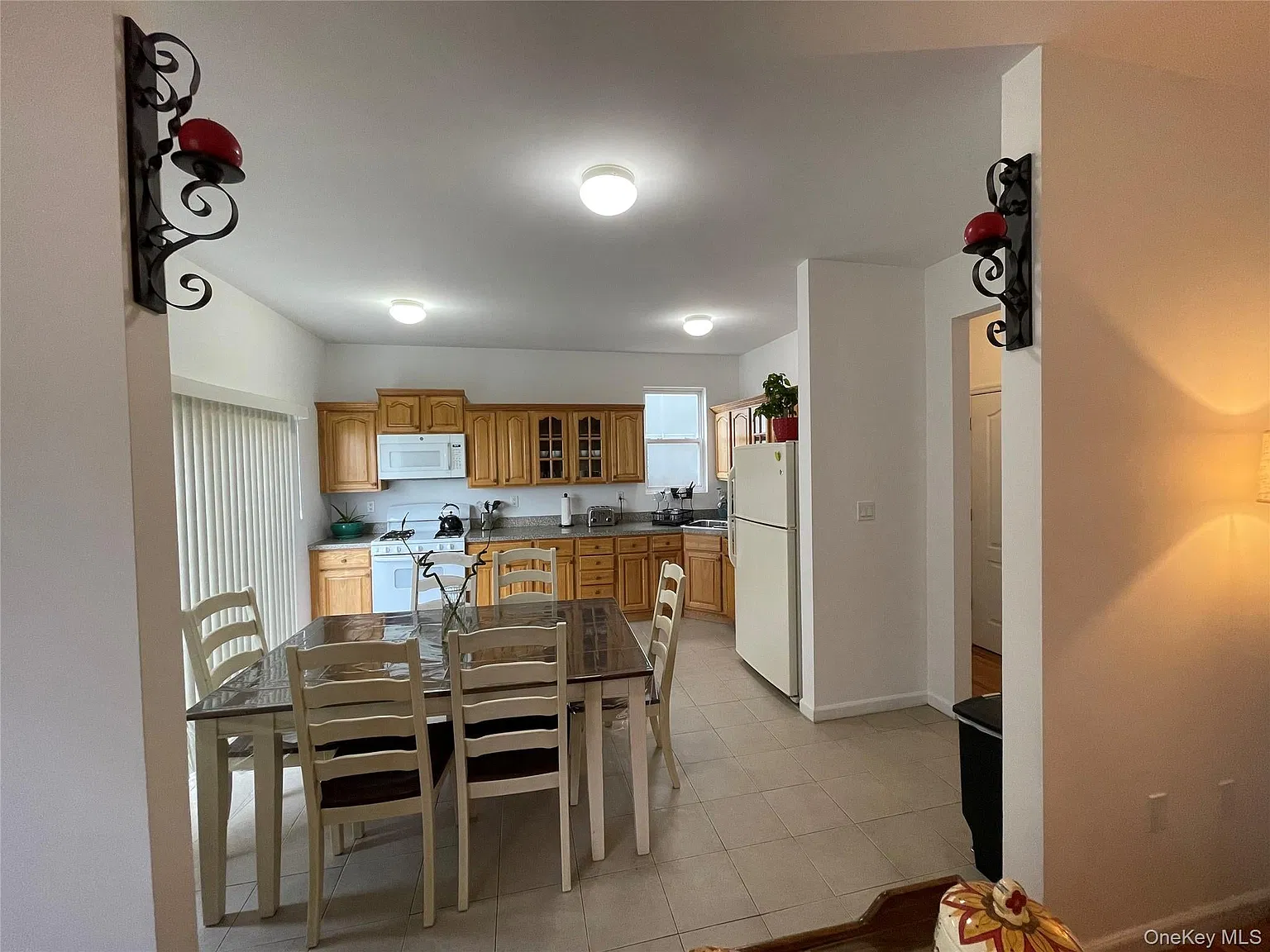 2 bed, 1.5 bath, 900 sqft, $3,250 — Photo 3