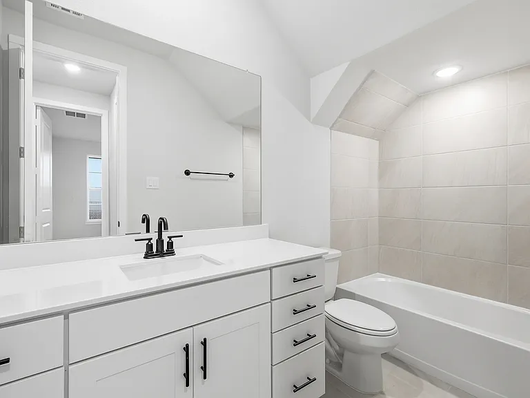 Downstairs 2nd bathroom