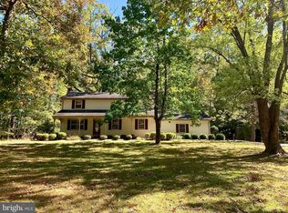 541 E Dark Hollow Rd, Pipersville, PA 18947