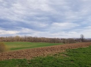 5740 Fikes Rd, Memphis, NY 13112