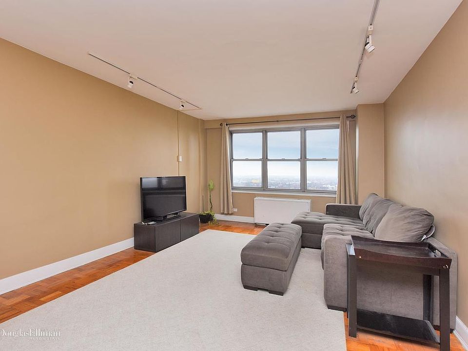 1st image of 12510 Queens Blvd APT 2510