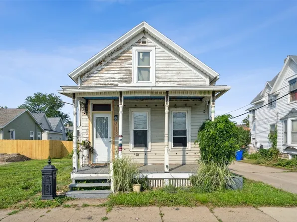 418 4th St SW, Cedar Rapids, IA 52404