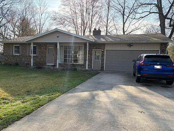 3rd image of 1980 Lake Breeze Dr