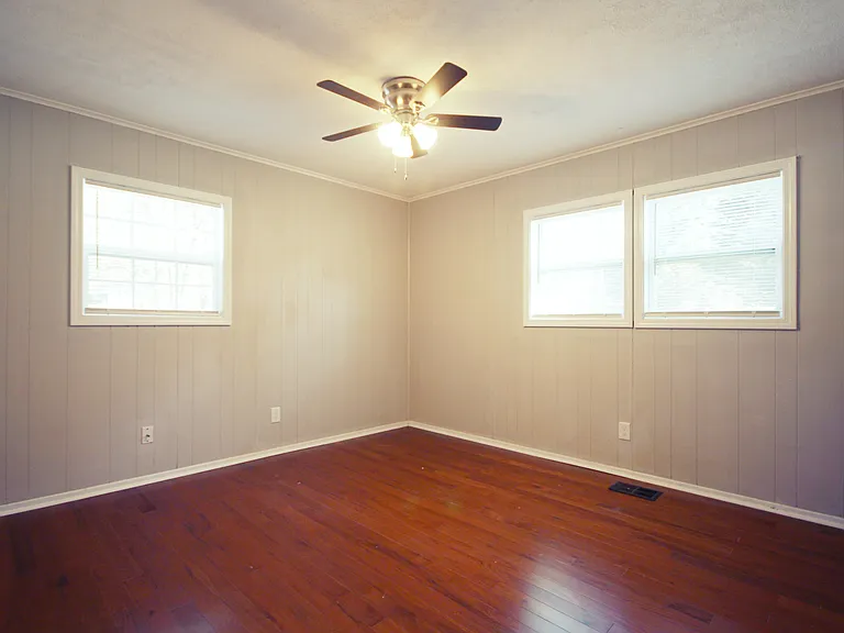 815 Gettysburg Trl NE — Photo 15