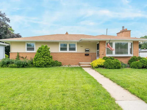 524 Steven St, Combined Locks, WI 54113