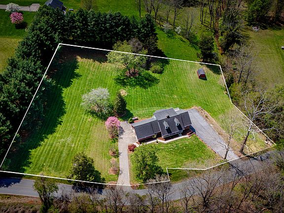 4th image of 400 Pactolus Rd