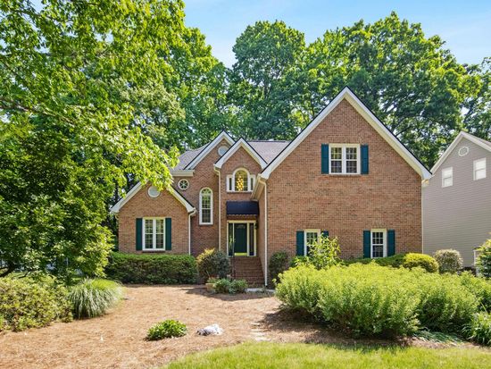 1025 Kingsway Dr, Apex, NC 27502