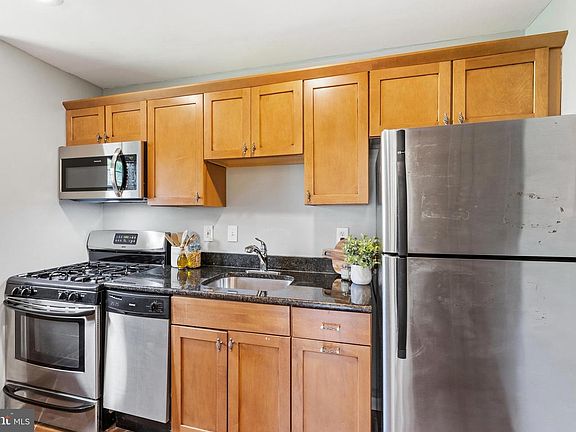 3rd image of 2312 Colston Dr #C