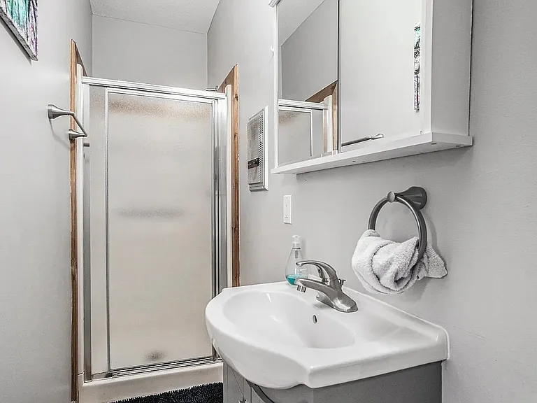 626 S 36th St #1 — Photo 10