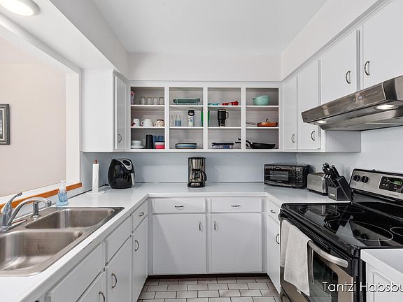5th image of 300 Farington Blvd APT 15