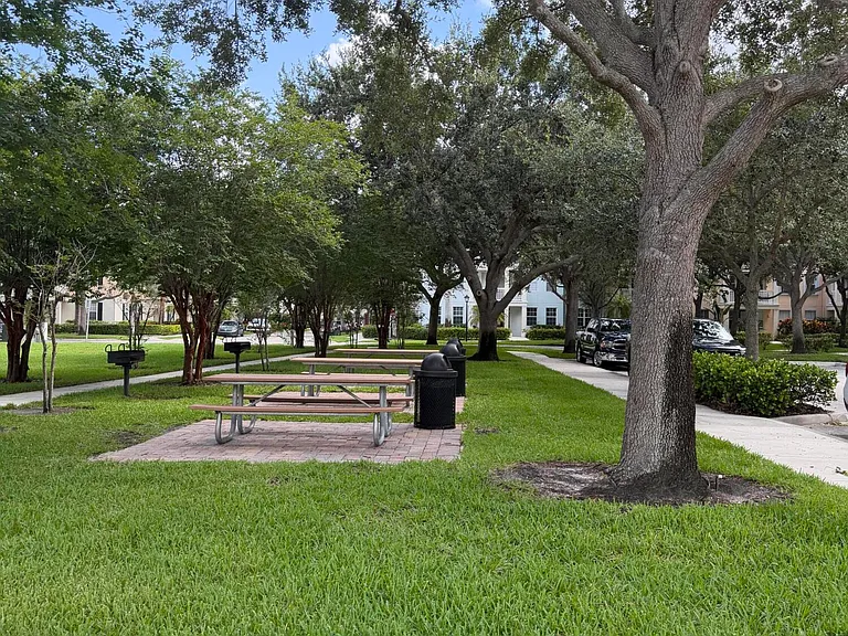 275 Murcia Dr #208 — Photo 116