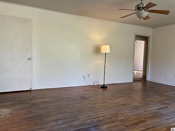 4th image of 129 3rd St