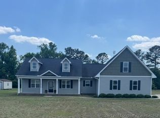 2935 Hayfield Rd, Wade, NC 28395