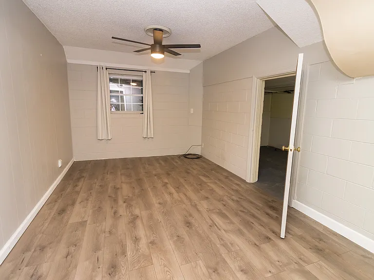 917 Brynwood Dr — Photo 36