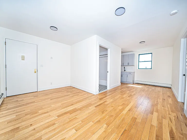 476 Pulaski St #2A — Photo 1