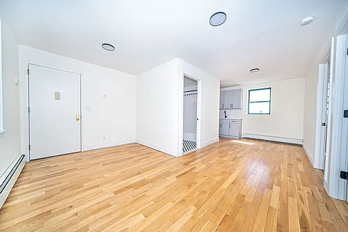 476 Pulaski St #2A Photo 1