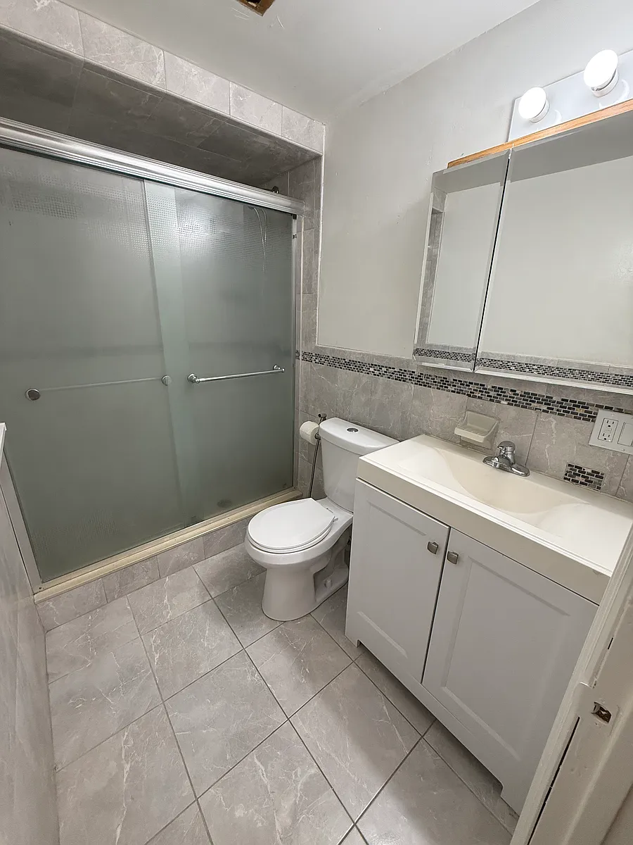 Building Photo - 297 E Kinney St #BASEMENT