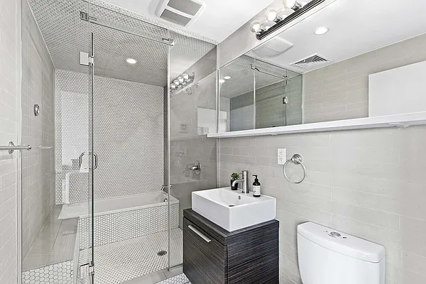 Rented by Compass | media 27