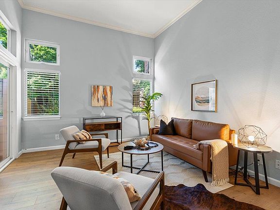 4th image of 5344 Borneo Cir