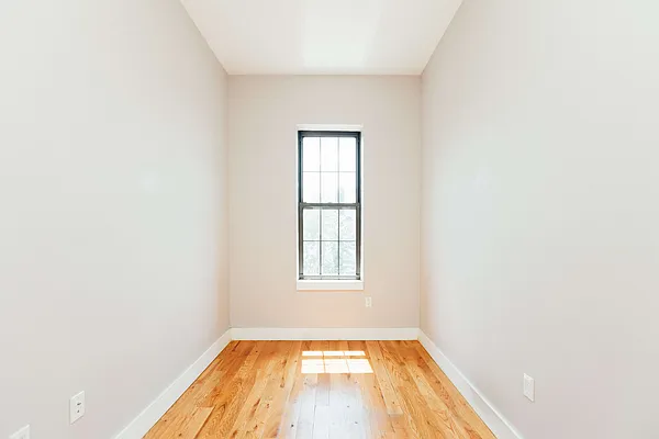 Rented by Nooklyn NYC LLC | media 25