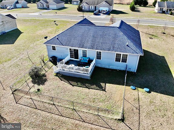 3rd image of 10710 Crescent Shores Dr