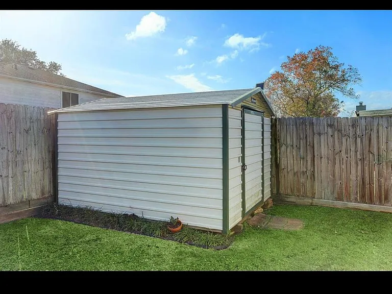 4508 Stonebridge Dr — Photo 23
