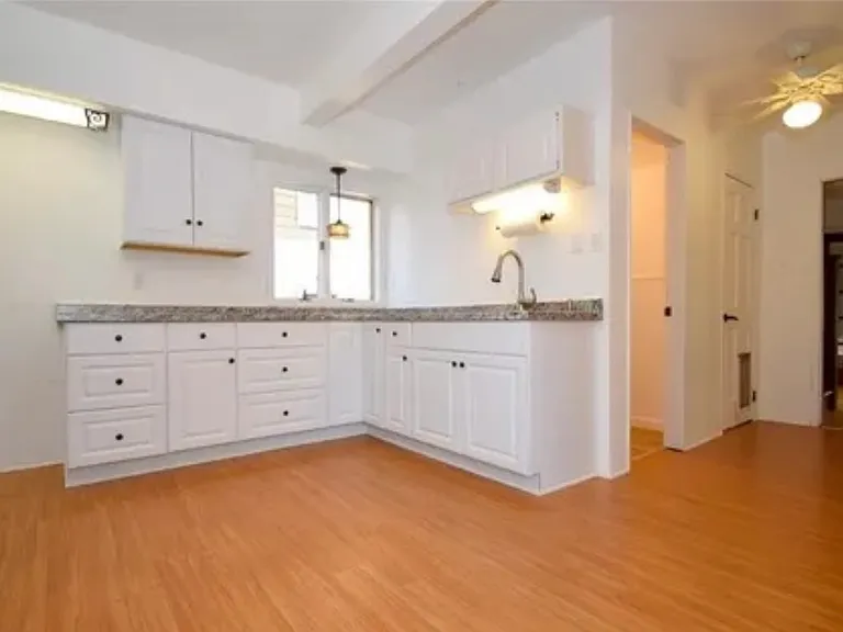 740 Grand Ave — Photo 13