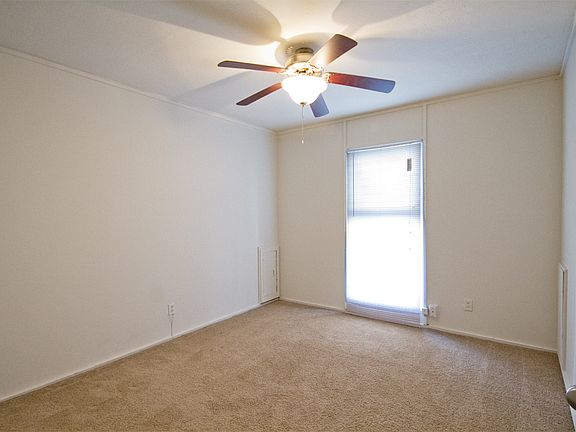 4th image of 1000 Heights Blvd APT 18