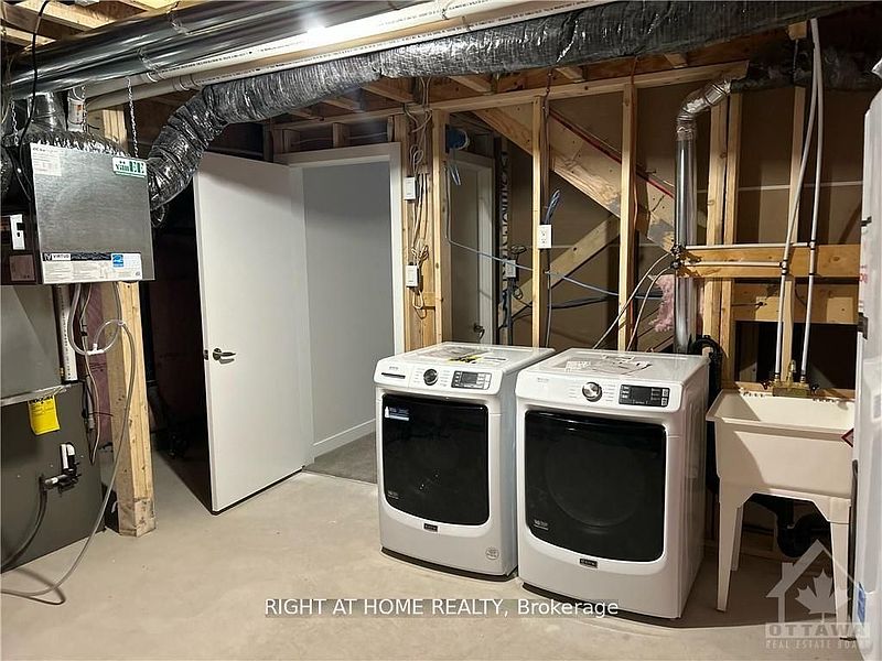 Ottawa House for rent - 4 Bedrooms — photo 13