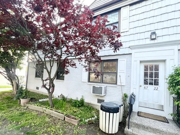6722 136th Street #A, Flushing, NY 11367