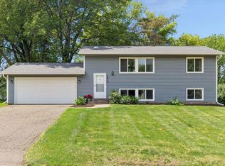 6919 Calgary Rd, Woodbury, MN 55125