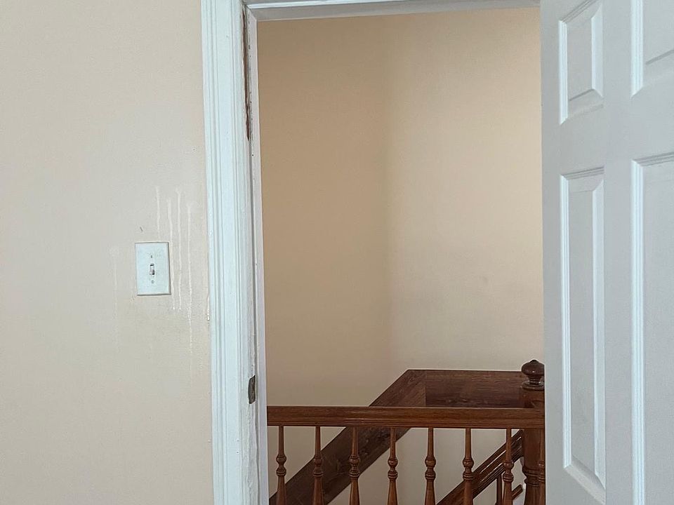 1st image of 97 109th Ave