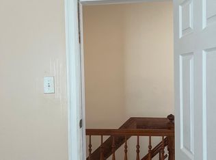 97 109th Ave, South Richmond Hill, NY 11419