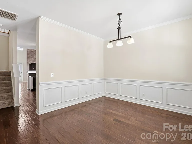 10781 Essex Hall Dr — Photo 4