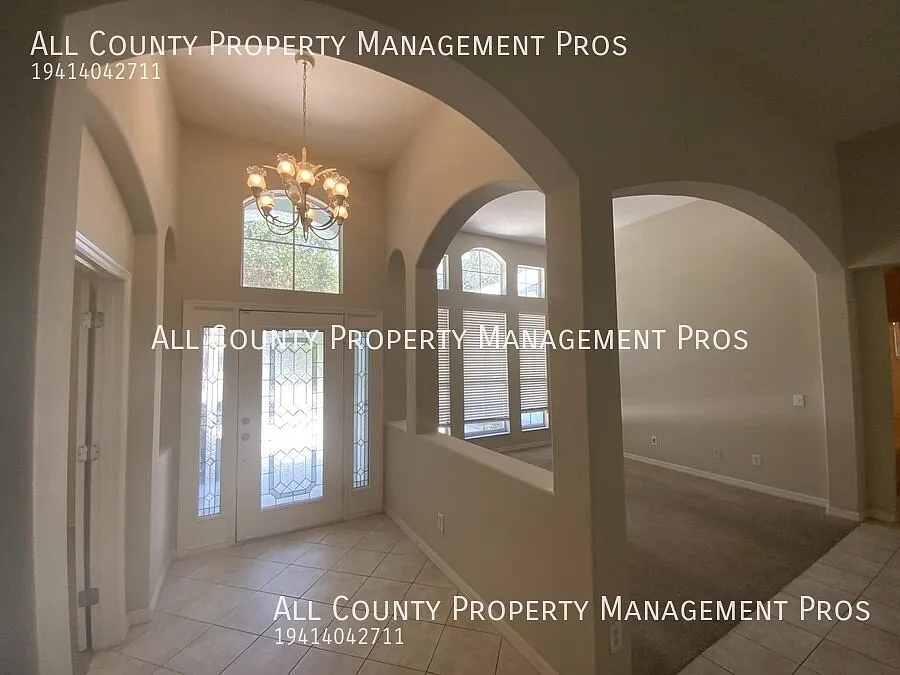 3 Bedroom + Bonus/ Office Room / 3 Bath / 2 Car Garage / Open Floor Concept in The Oaks at Woodla... — Photo 2
